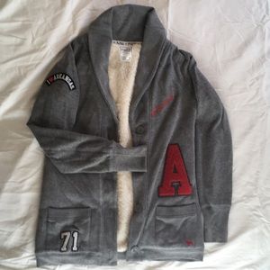 College Sweatshirt Sherpa-lined cardigan.